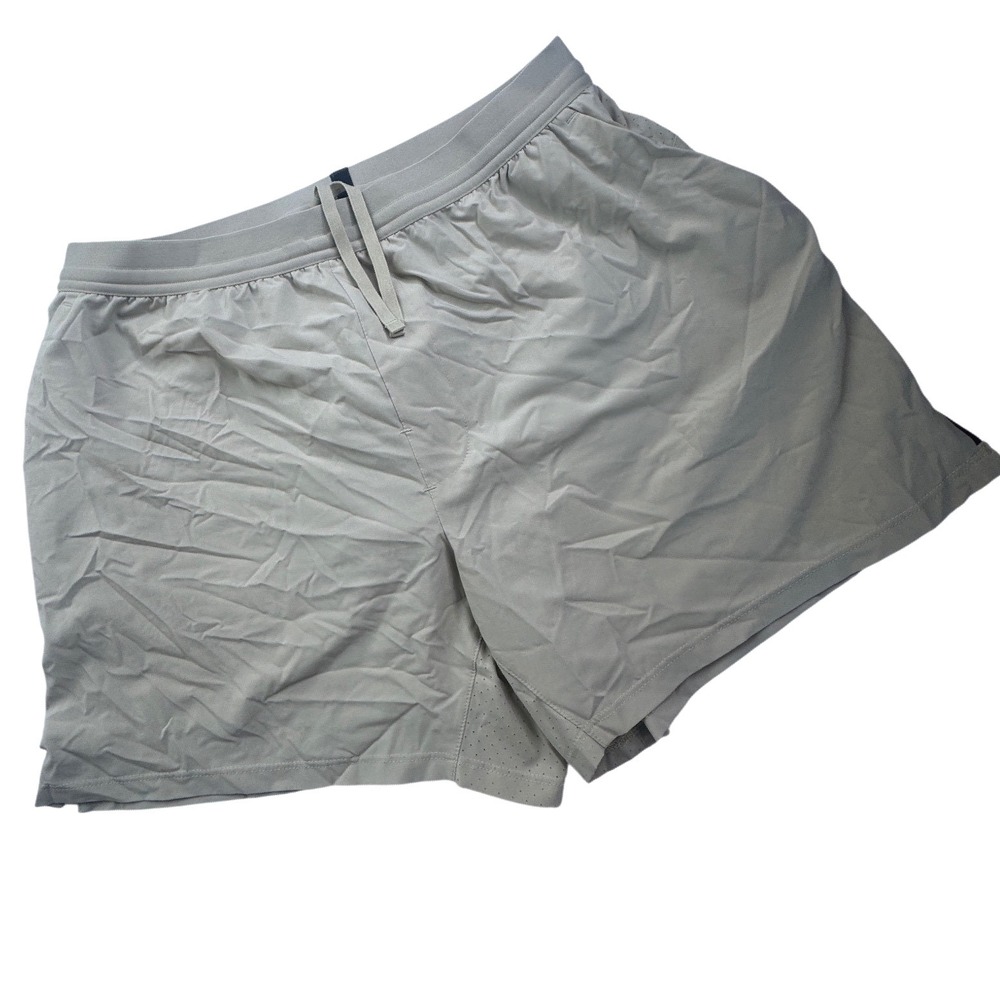 VRST men's shorts, size Medium